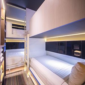 Deluxe Family Room 6 No Windows